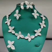 Ensemble Bijoux “ Fleur de nuit“ en Zircon