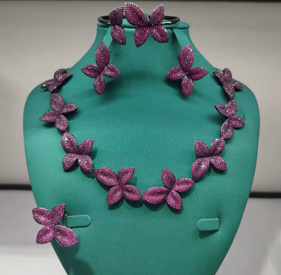 Ensemble Bijoux “ Fleur de nuit“ en Zircon